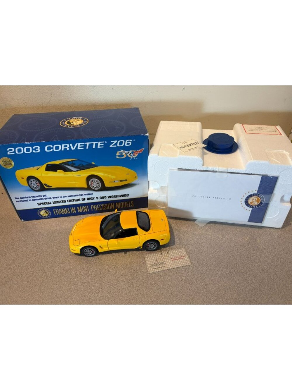 Franklin Mint 1:24 Scale 2003 Chevrolet Corvette Z06 Diecast Model - Yellow NIB